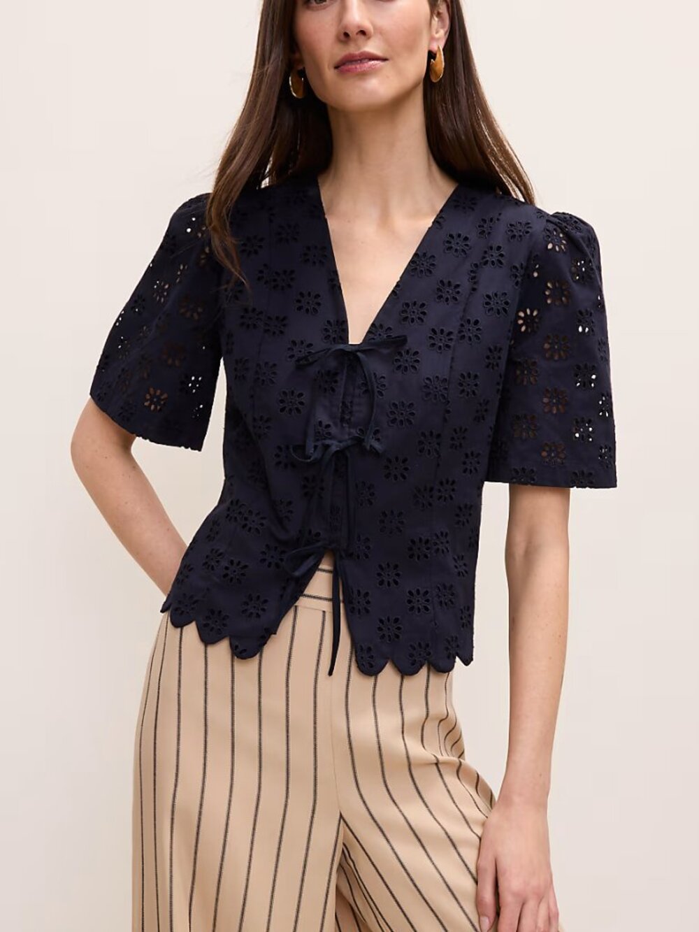 Ann Taylor Eyelet Tie-Front Blouse size 12 Navy Blue
